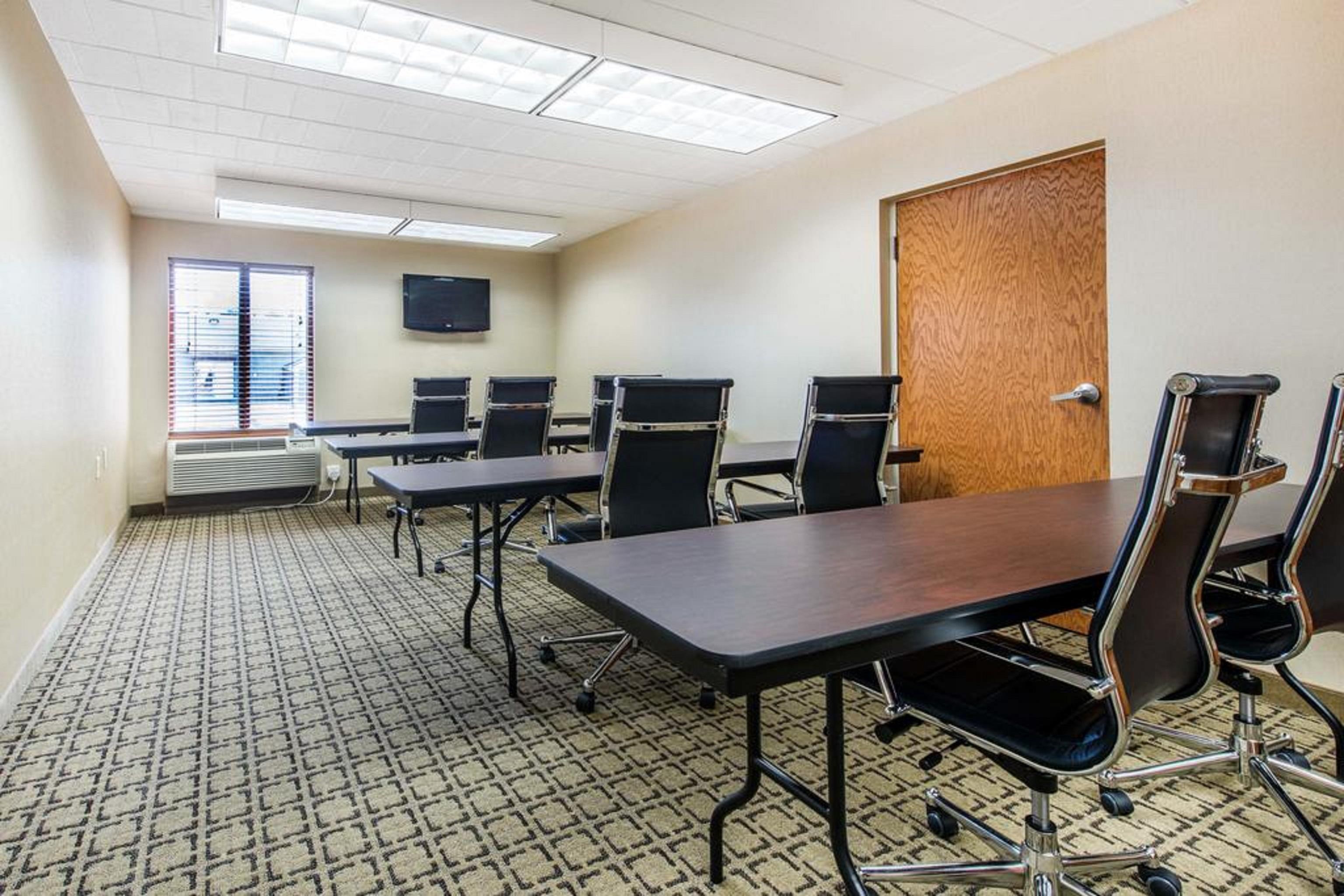 Clarion Inn Cranberry Township Ngoại thất bức ảnh