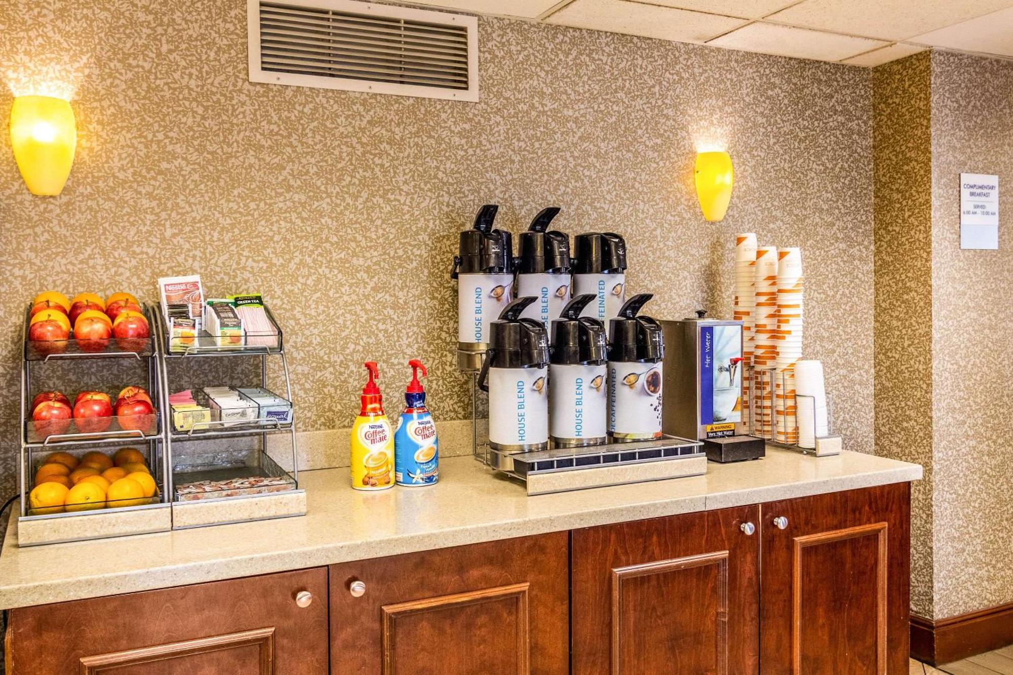 Clarion Inn Cranberry Township Ngoại thất bức ảnh