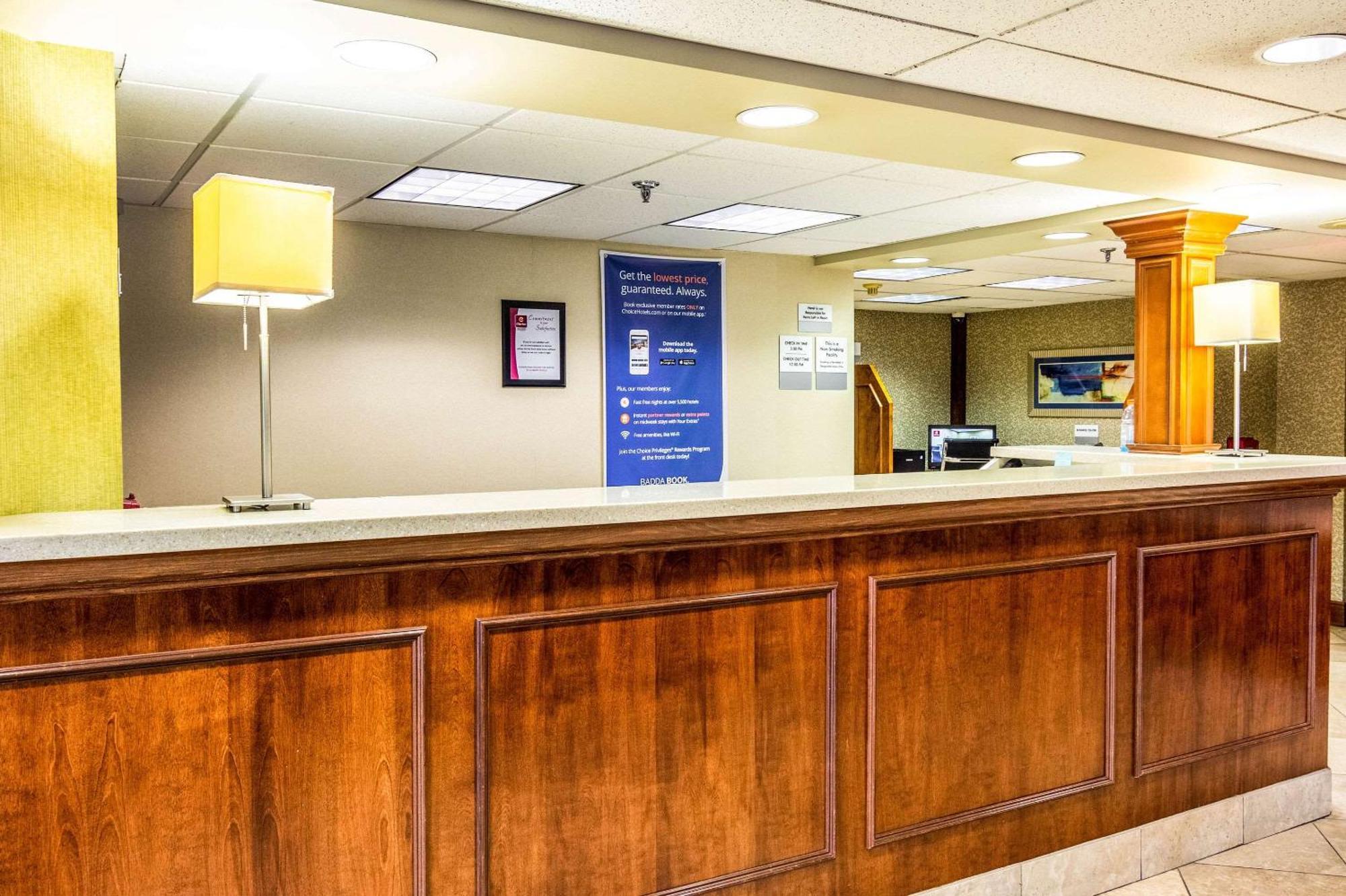Clarion Inn Cranberry Township Ngoại thất bức ảnh